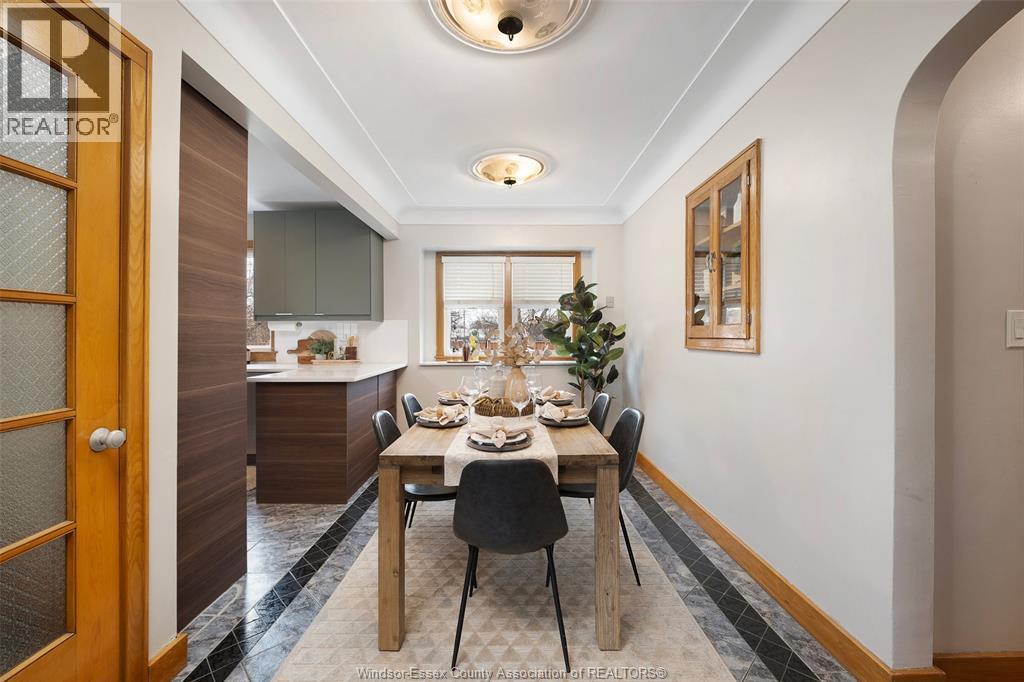 2462 Buckingham Drive, Windsor, ON - Indoor Photo Showing Dining Room
