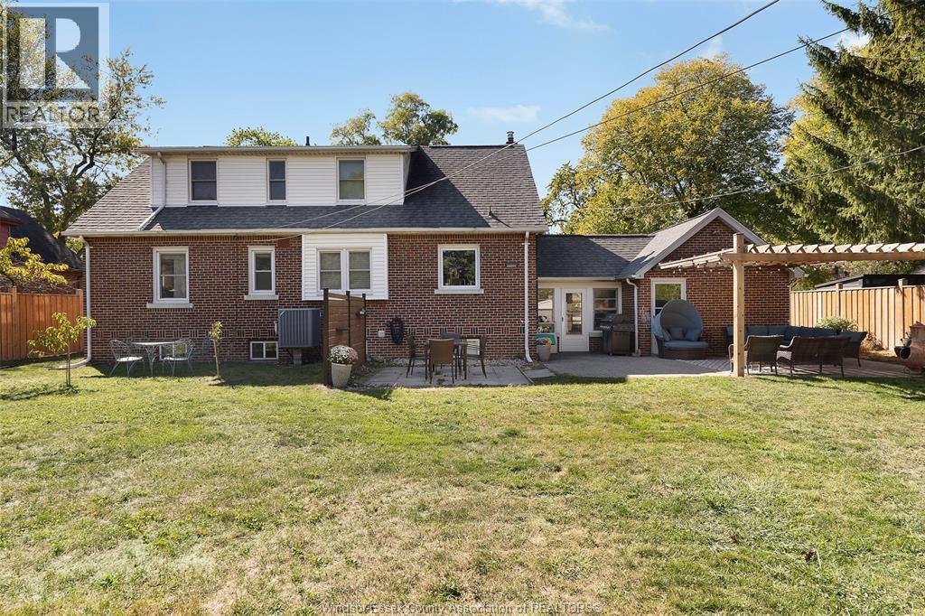 2462 Buckingham Drive, Windsor, ON - Outdoor