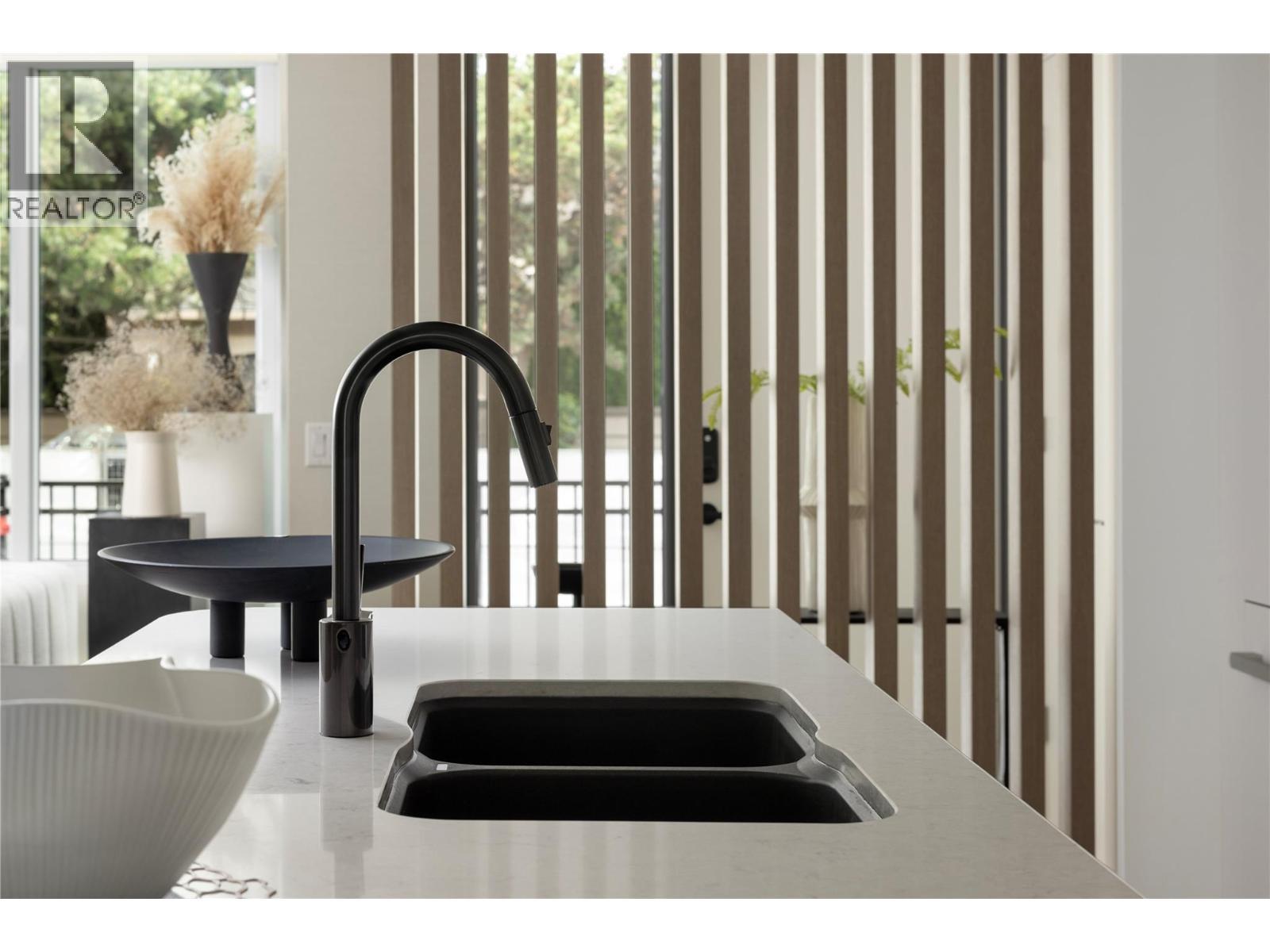 3313 Watt Road, Kelowna, BC - Indoor Photo Showing Kitchen With Double Sink