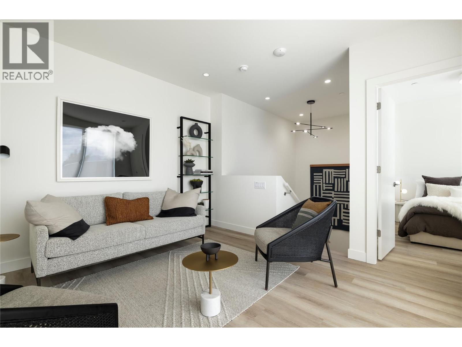 3313 Watt Road, Kelowna, BC - Indoor Photo Showing Other Room