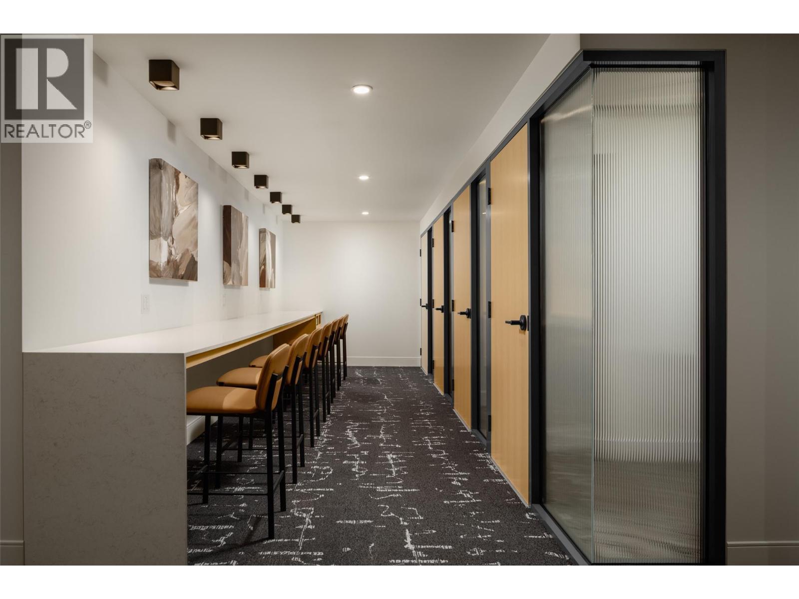 3313 Watt Road, Kelowna, BC - Indoor