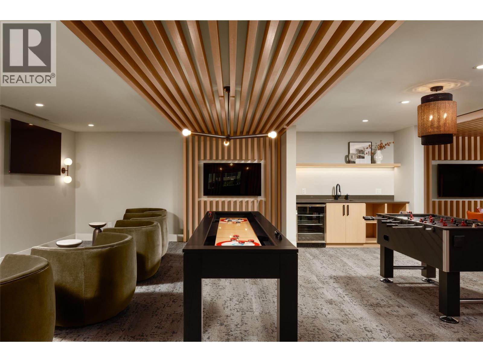 3313 Watt Road, Kelowna, BC - Indoor Photo Showing Other Room