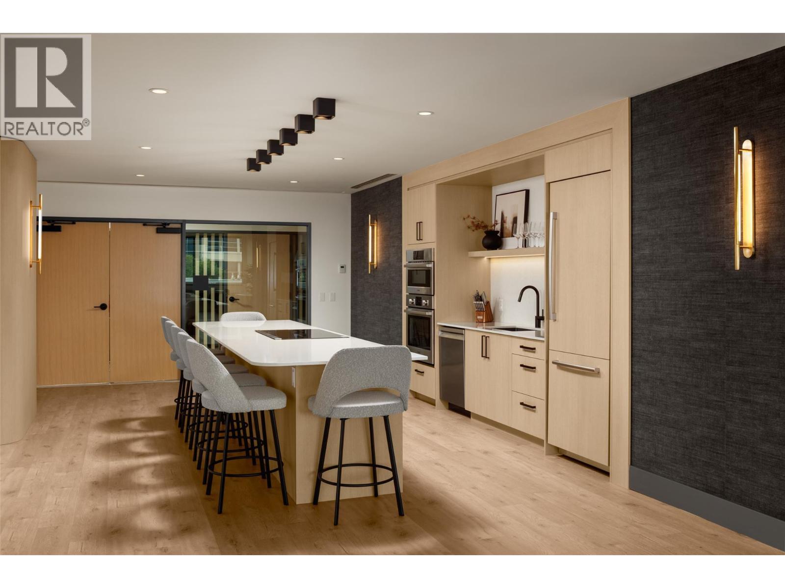3313 Watt Road, Kelowna, BC - Indoor Photo Showing Dining Room