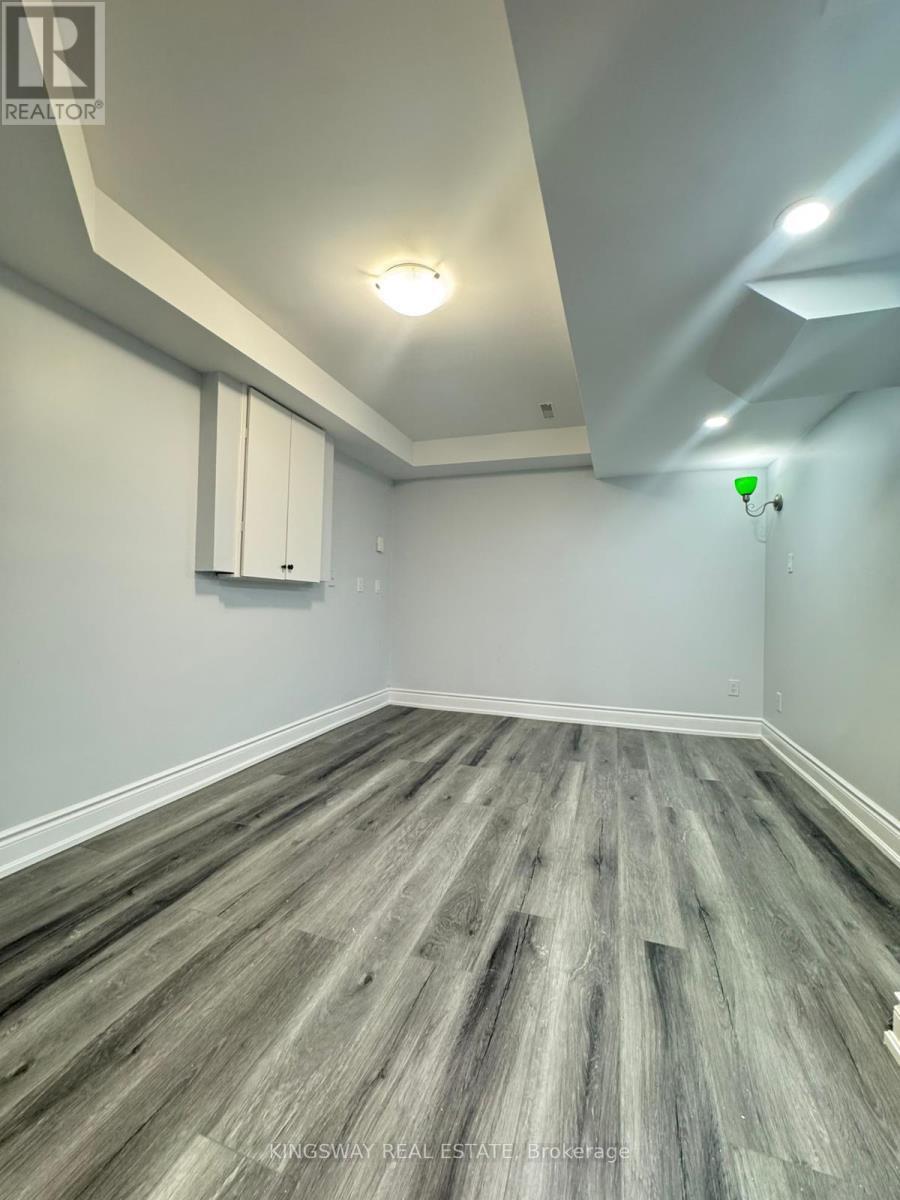 659 Roselaire Trail, Mississauga, ON - Indoor Photo Showing Other Room