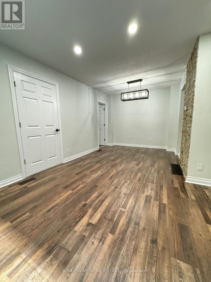 659 Roselaire Trail, Mississauga, ON - Indoor Photo Showing Other Room