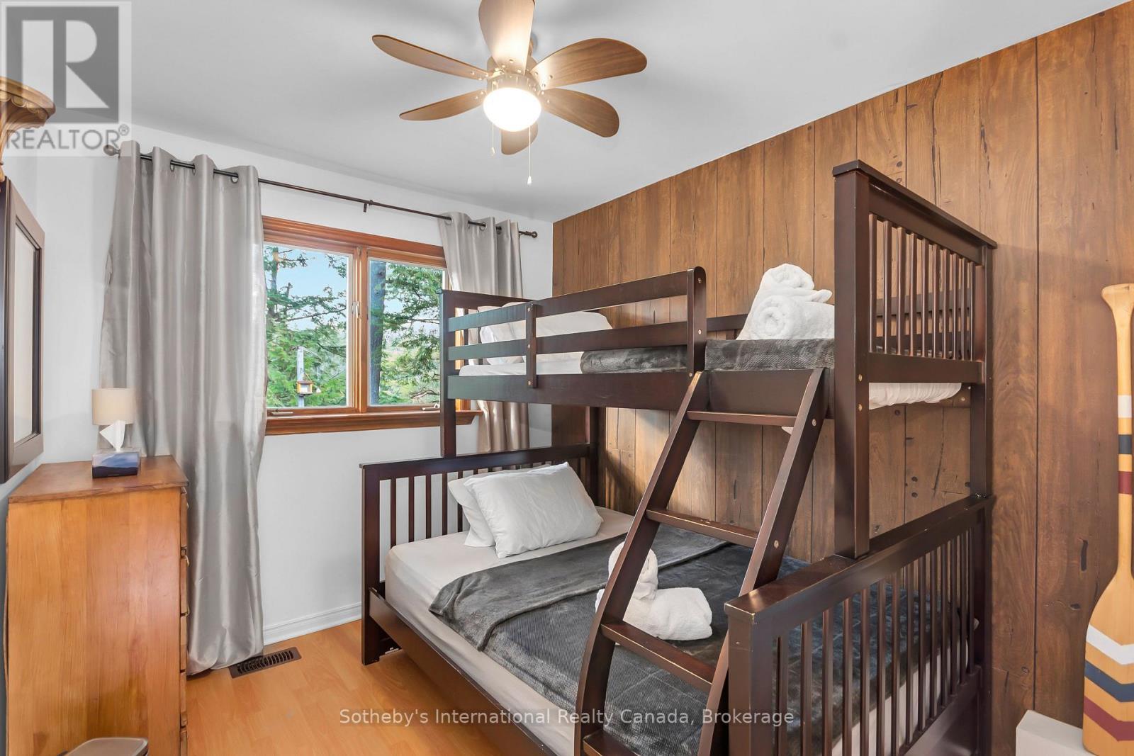 21 Sparrow Road, Kawartha Lakes (Somerville), ON - Indoor Photo Showing Bedroom
