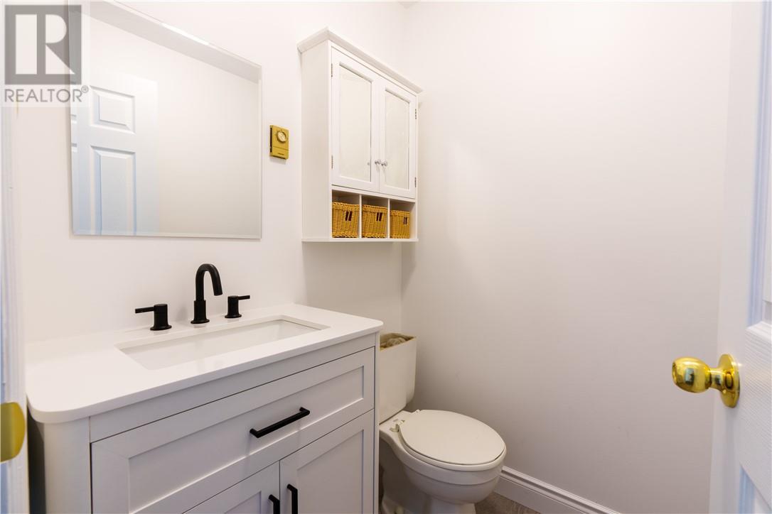 1848 Paris Street Unit# 11, Sudbury, ON - Indoor Photo Showing Bathroom