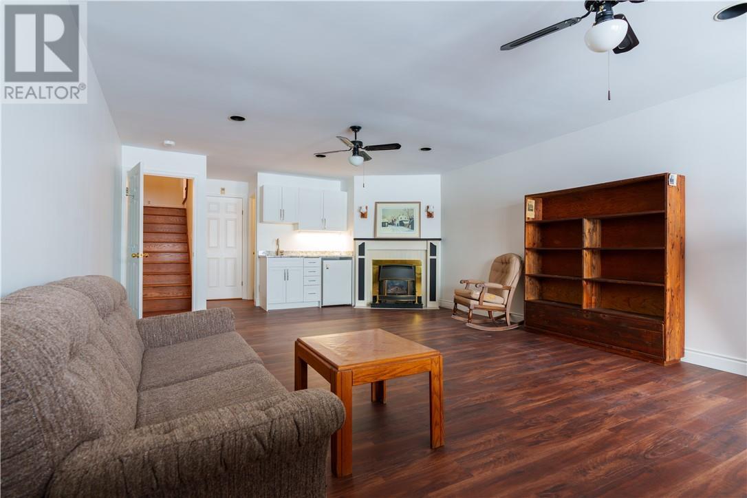 1848 Paris Street Unit# 11, Sudbury, ON - Indoor Photo Showing Living Room With Fireplace