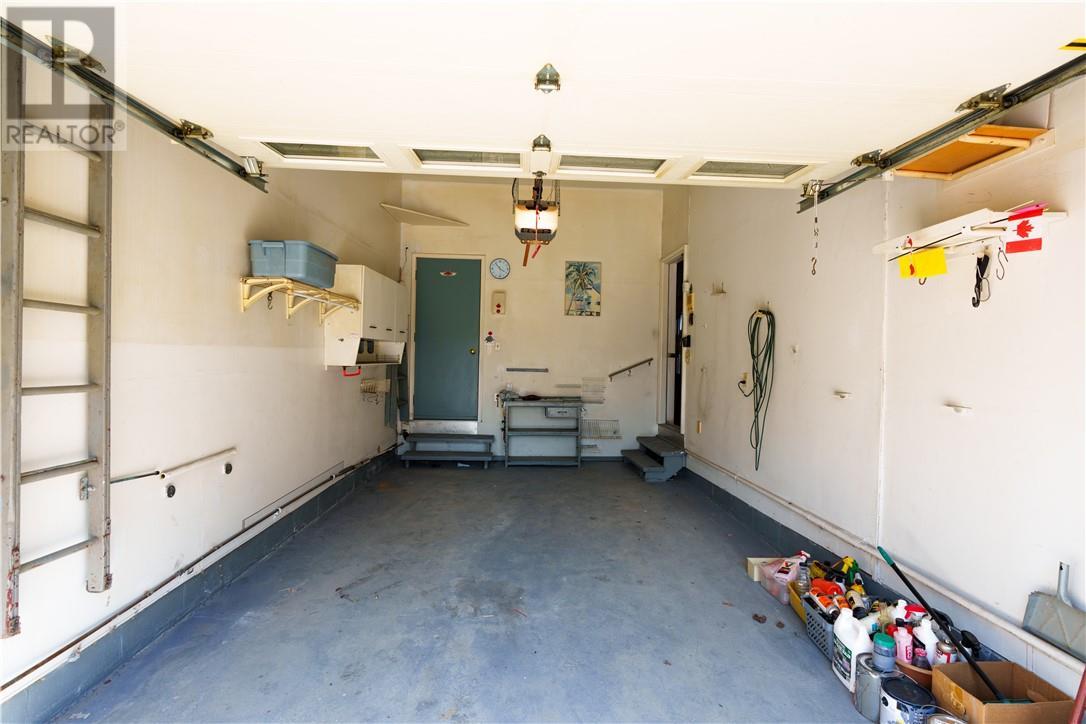 1848 Paris Street Unit# 11, Sudbury, ON - Indoor Photo Showing Garage