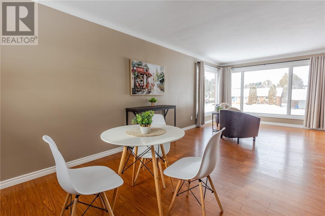 342 Southon, Espanola, ON - Indoor Photo Showing Dining Room