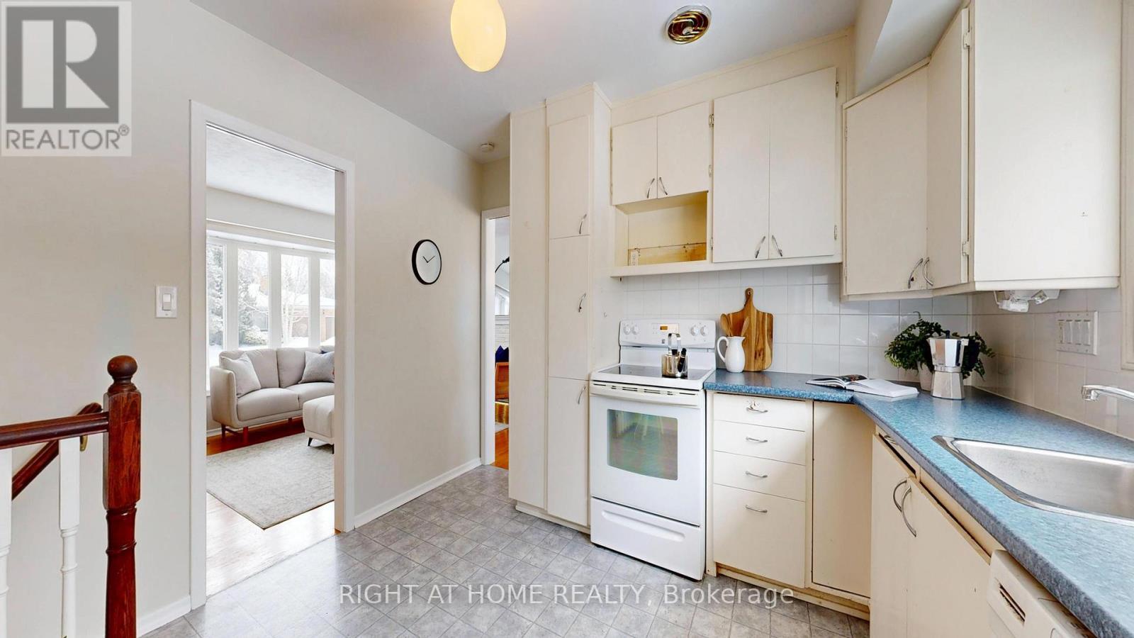 710 Oshawa Boulevard N, Oshawa (Centennial), ON - Indoor Photo Showing Kitchen