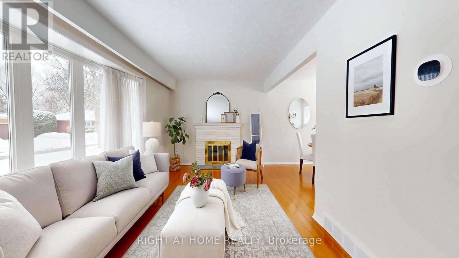 710 Oshawa Boulevard N, Oshawa (Centennial), ON - Indoor Photo Showing Living Room
