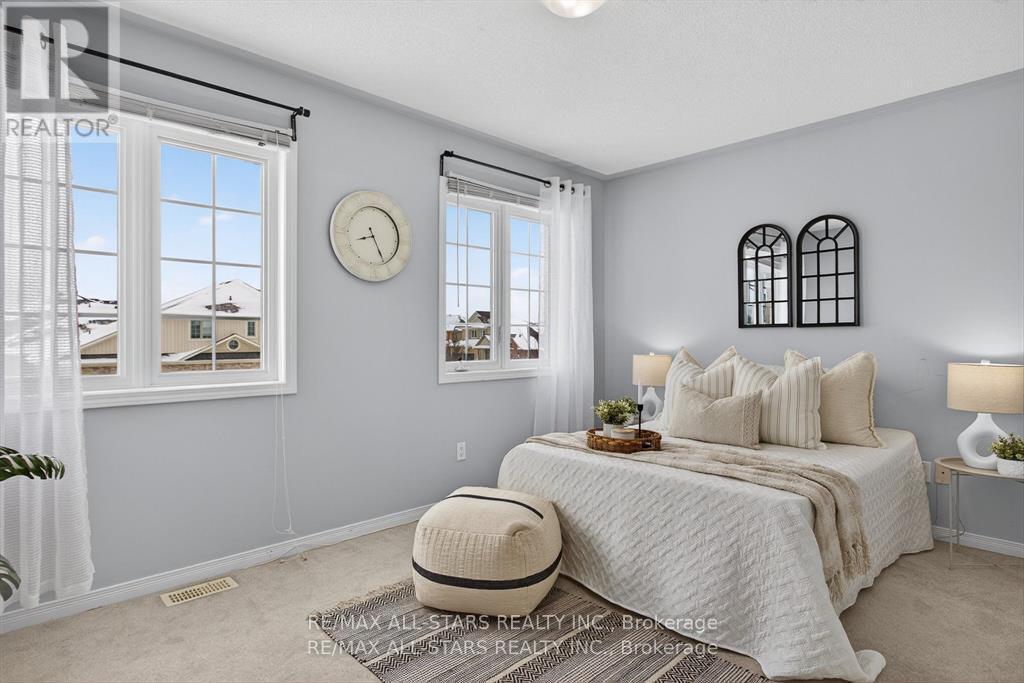50 Cook Street, Kawartha Lakes (Lindsay), ON - Indoor Photo Showing Bedroom