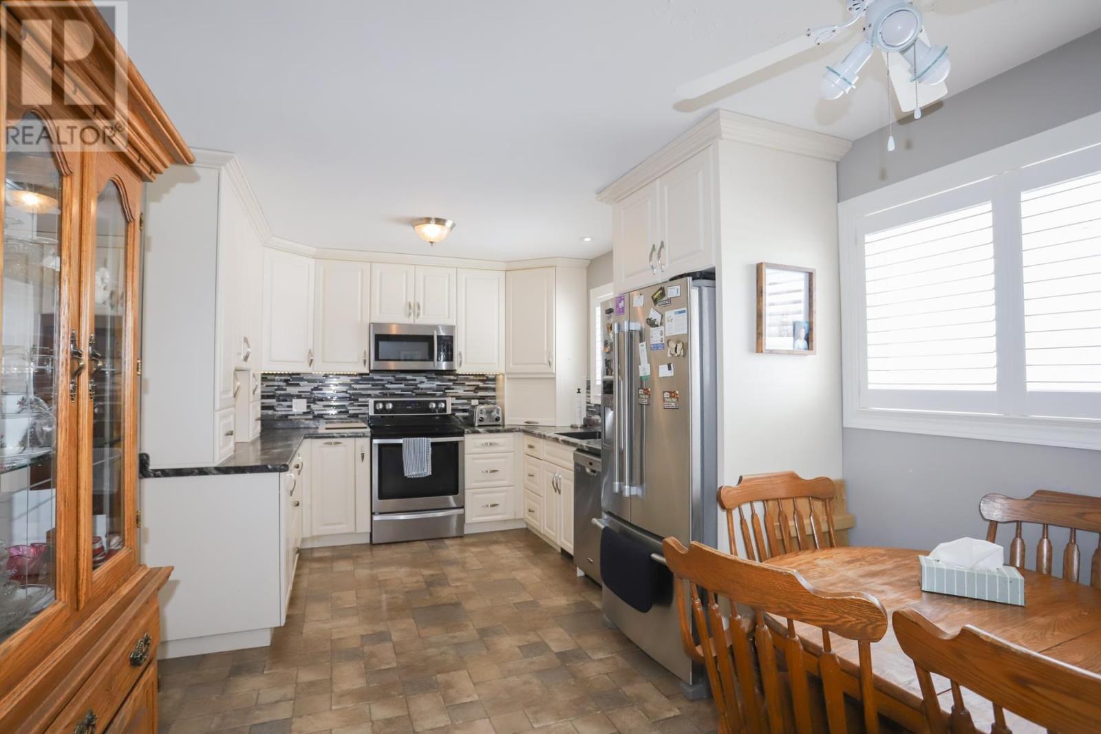 224 Doncaster Rd, Sault Ste. Marie, ON - Indoor