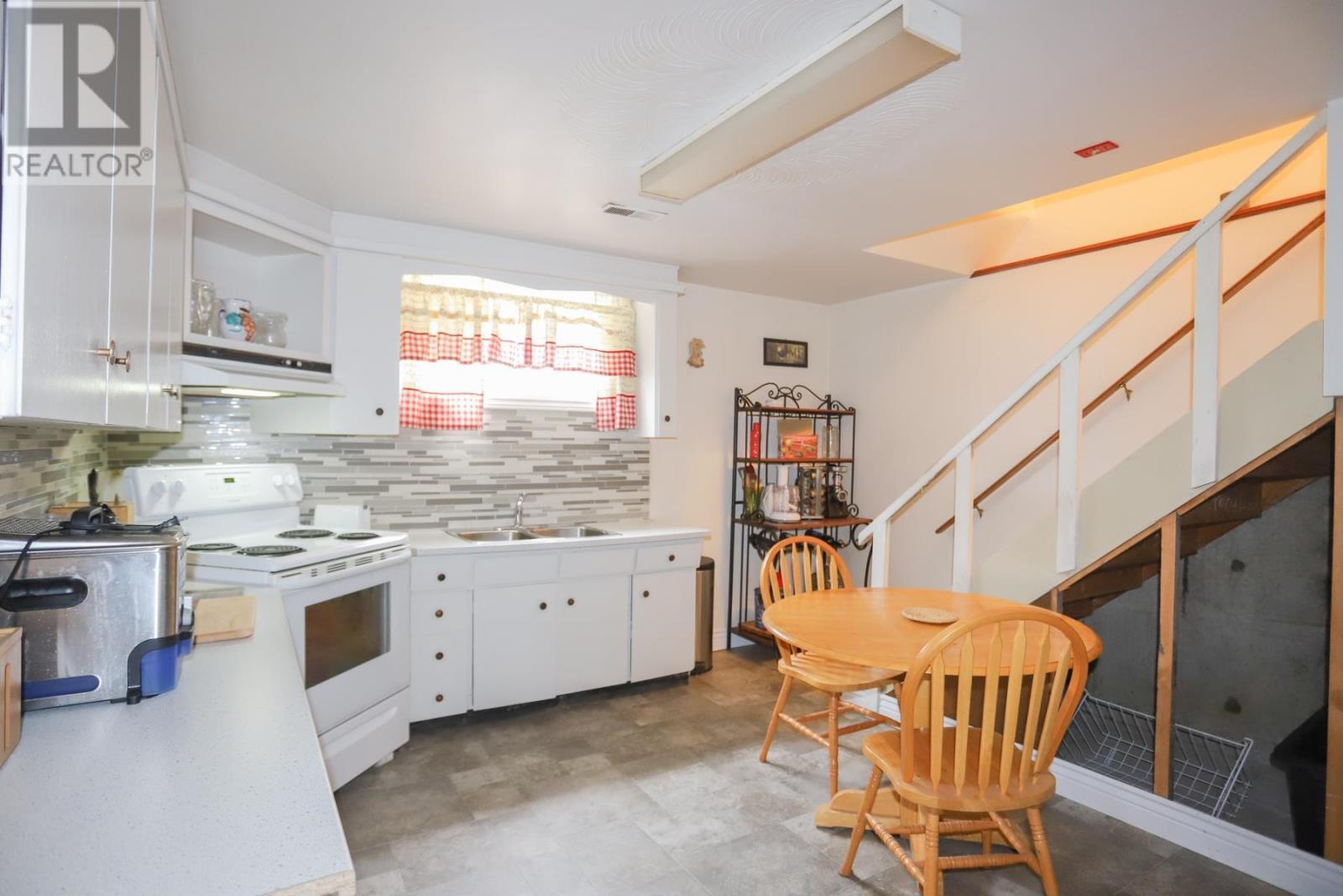 224 Doncaster Rd, Sault Ste. Marie, ON - Indoor Photo Showing Kitchen With Double Sink