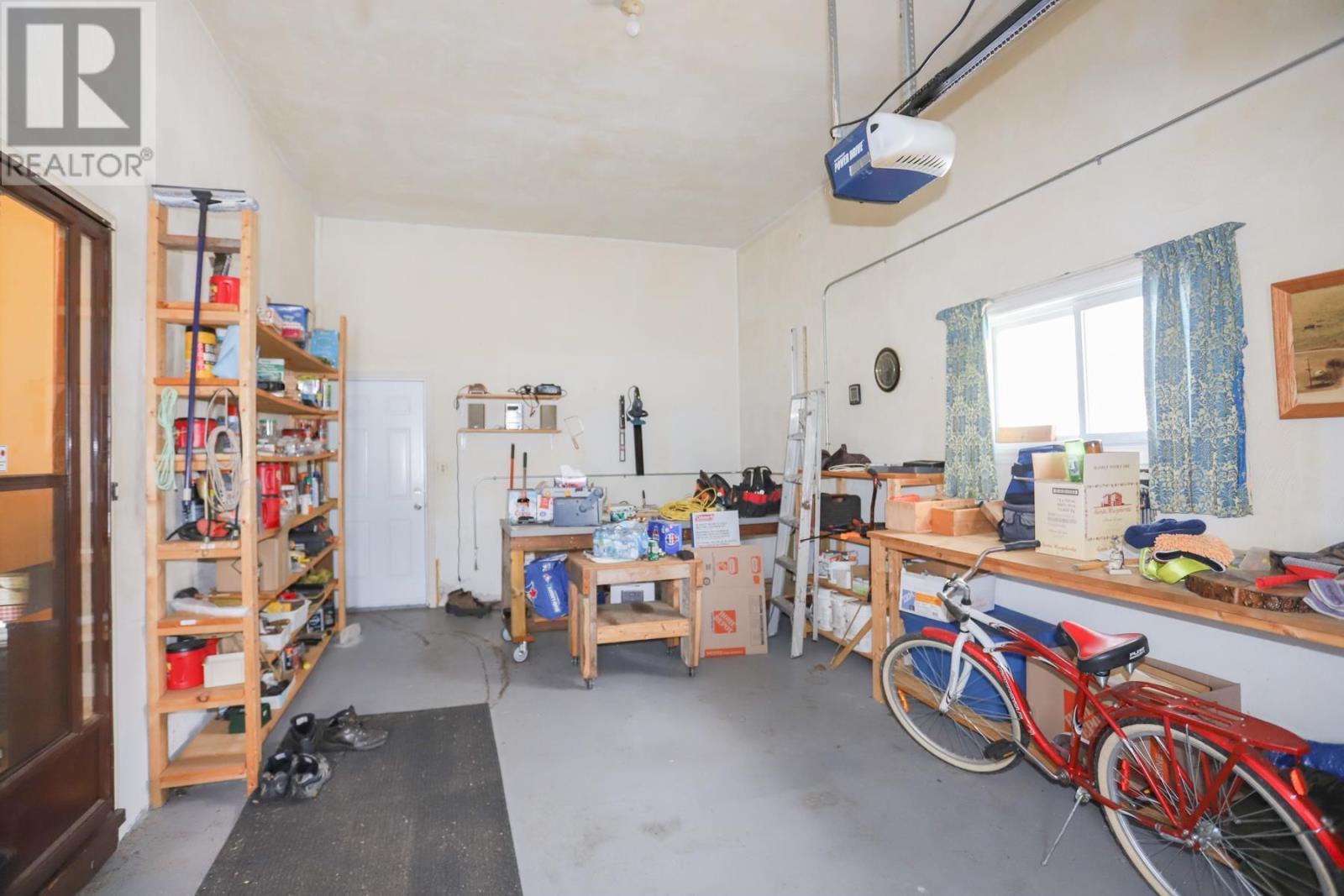 224 Doncaster Rd, Sault Ste. Marie, ON - Indoor Photo Showing Garage