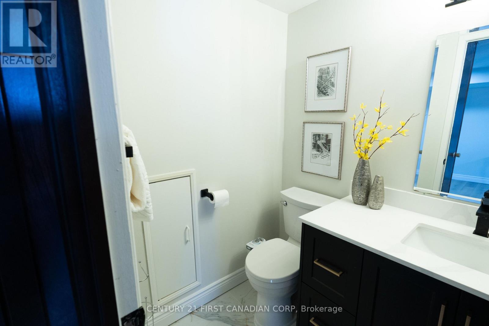 71 Adswood Road, London South (South Y), ON - Indoor Photo Showing Bathroom