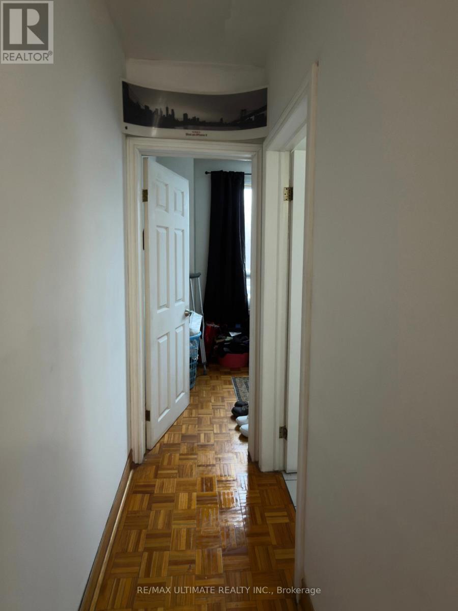33 Shannon Street, Toronto, ON - Indoor Photo Showing Other Room