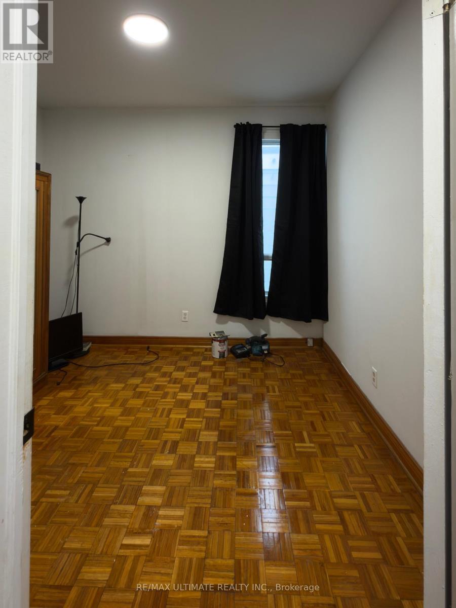 33 Shannon Street, Toronto, ON - Indoor Photo Showing Other Room