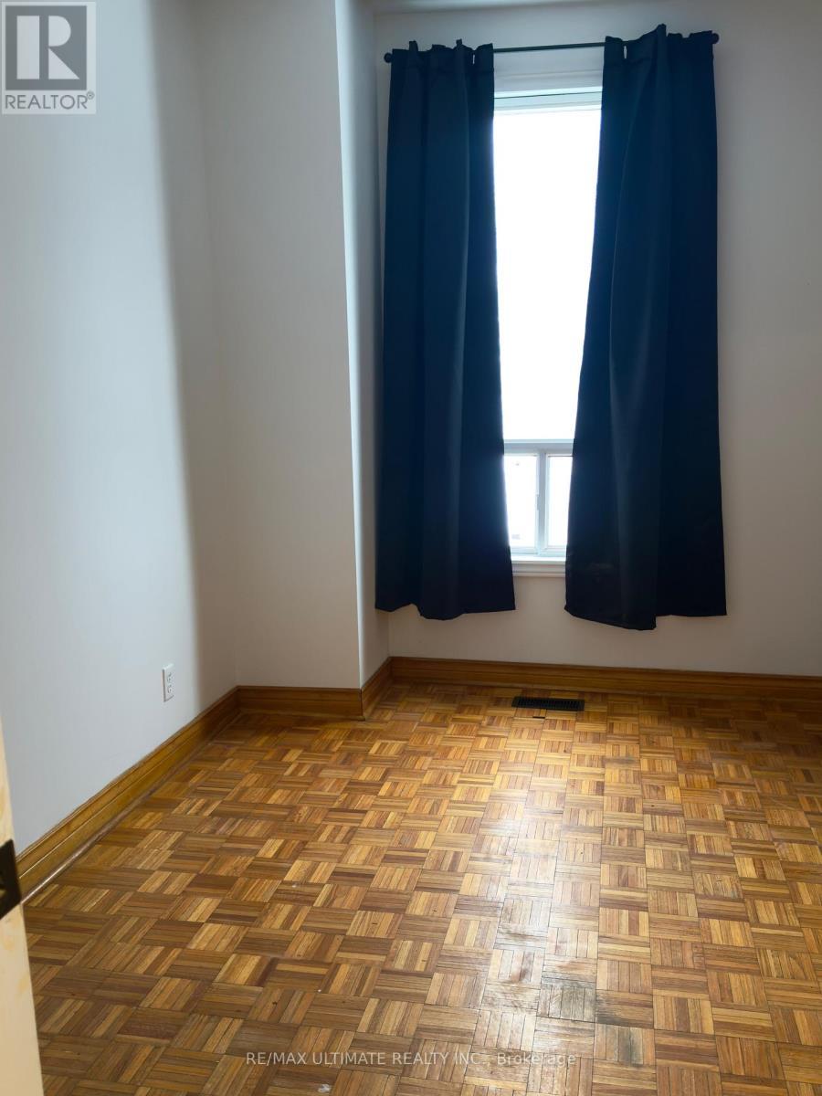 33 Shannon Street, Toronto, ON - Indoor Photo Showing Other Room