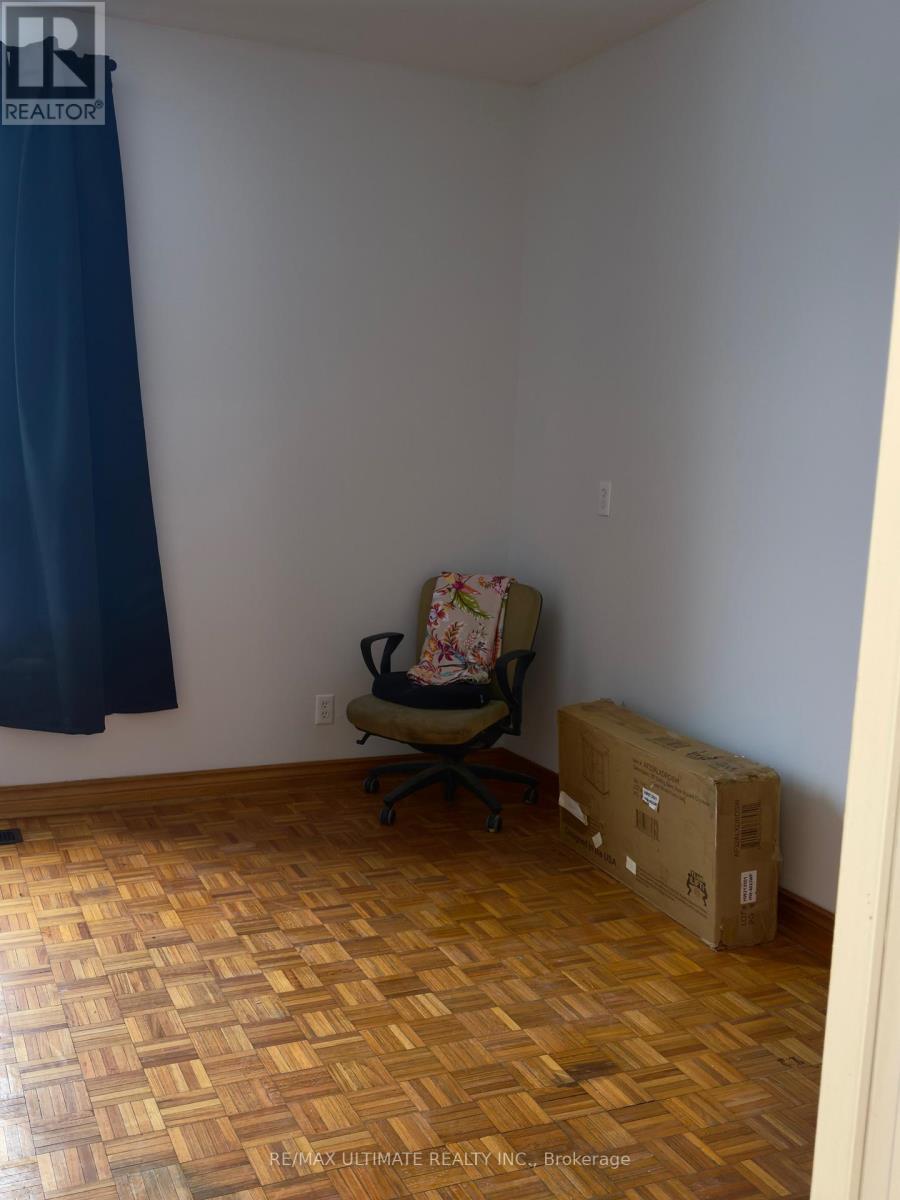 33 Shannon Street, Toronto, ON - Indoor Photo Showing Other Room