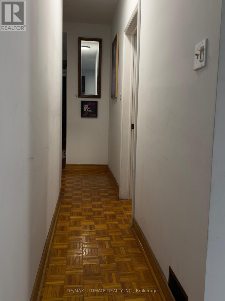 33 Shannon Street, Toronto, ON - Indoor Photo Showing Other Room