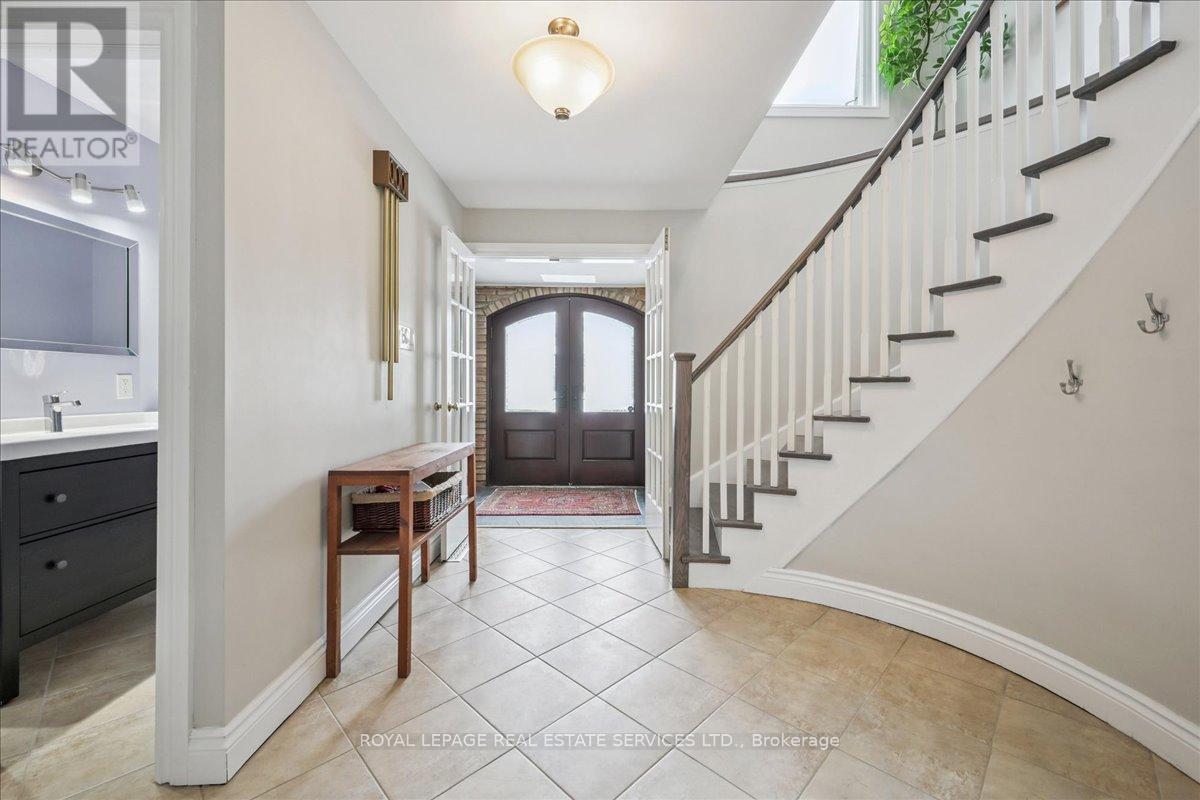 1466 Flaminia Court, Mississauga, ON - Indoor Photo Showing Other Room