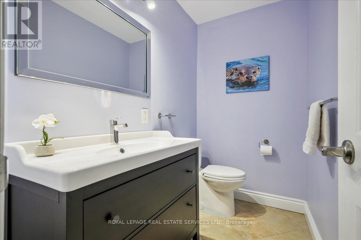 1466 Flaminia Court, Mississauga, ON - Indoor Photo Showing Bathroom
