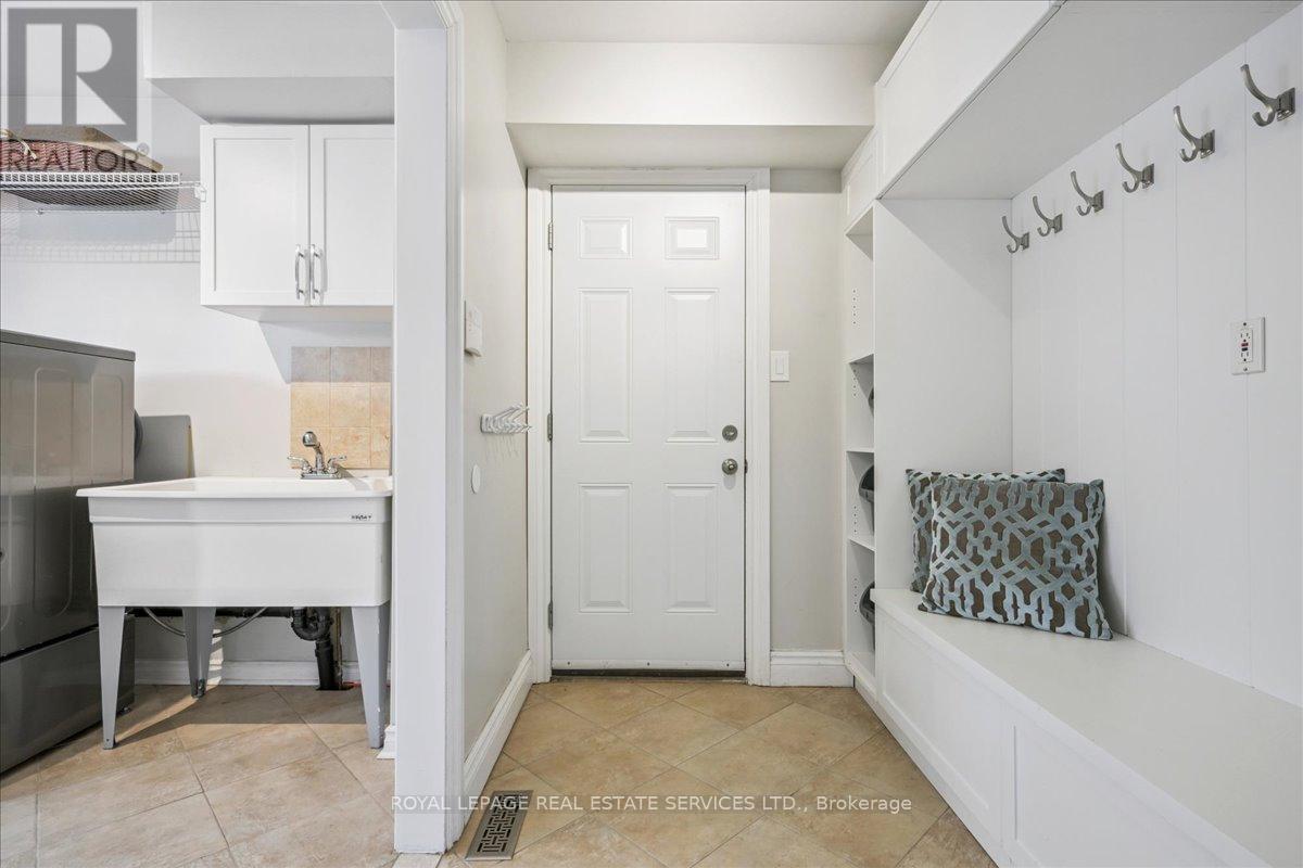 1466 Flaminia Court, Mississauga, ON - Indoor Photo Showing Other Room