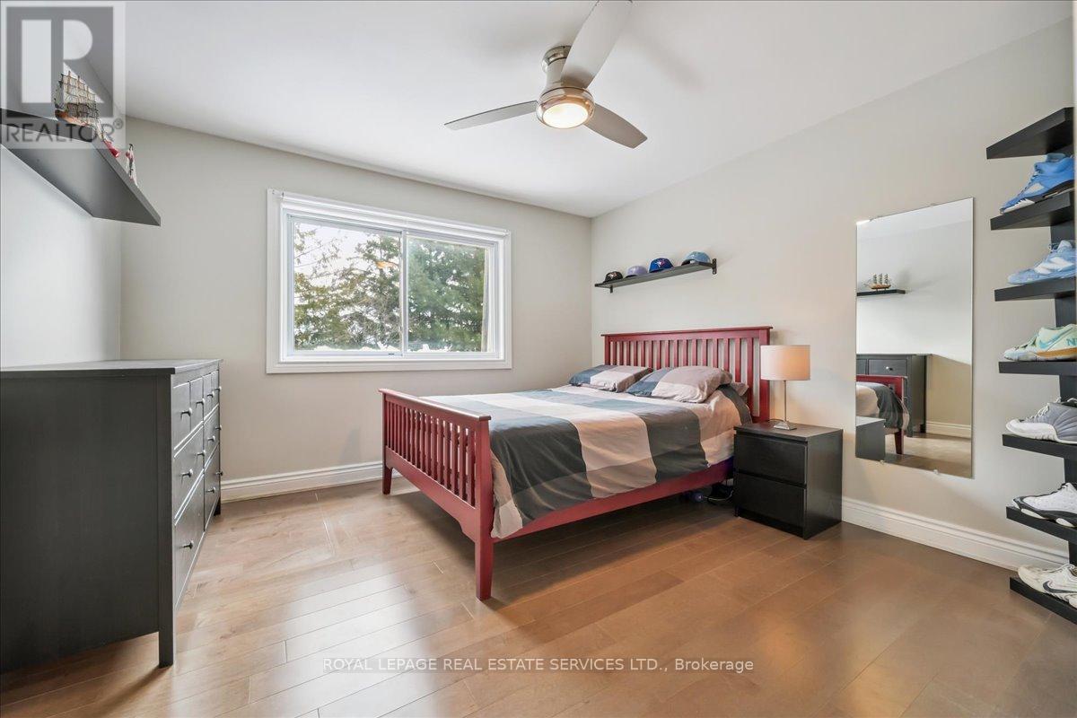 1466 Flaminia Court, Mississauga, ON - Indoor Photo Showing Bedroom