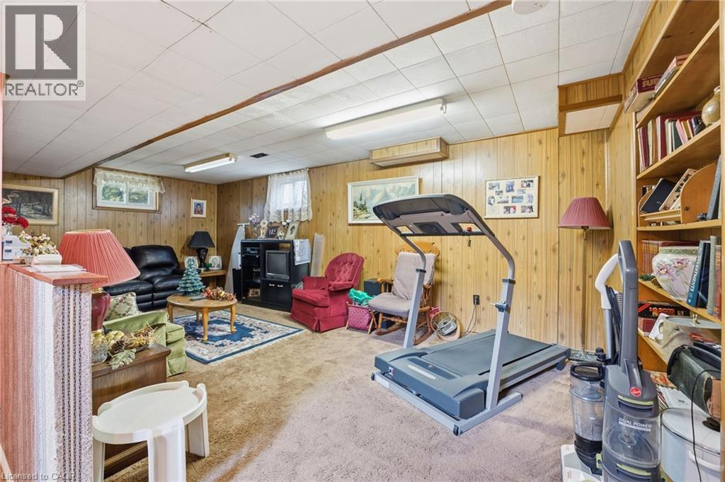 298 Sanatorium Road, Hamilton, ON - Indoor Photo Showing Gym Room