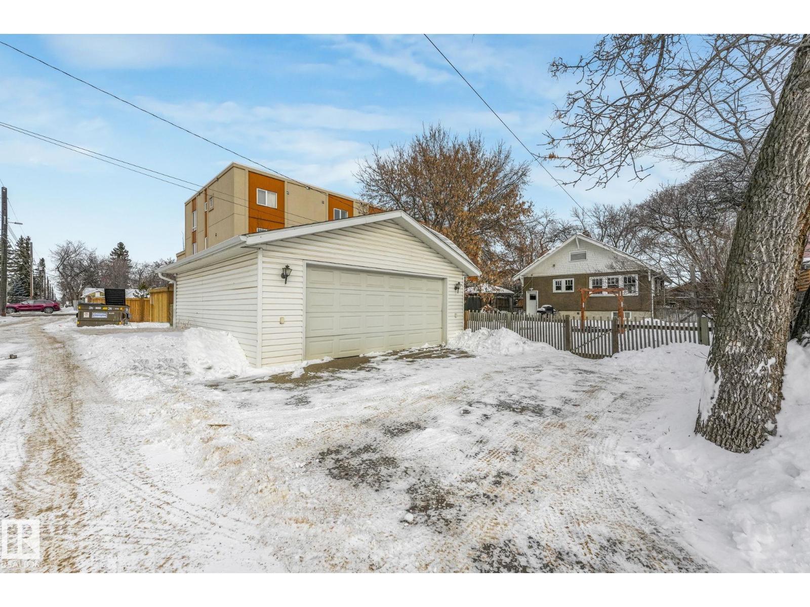 11036 125 St Nw, Edmonton, AB - Outdoor