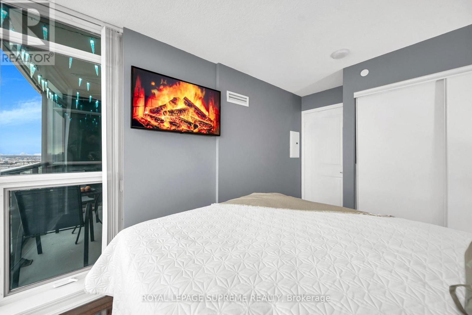 1804 - 205 Sherway Gardens Road, Toronto, ON - Indoor Photo Showing Bedroom