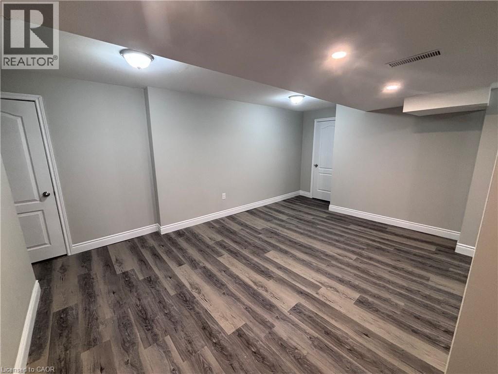 300 East 43Rd Street, Hamilton, ON - Indoor