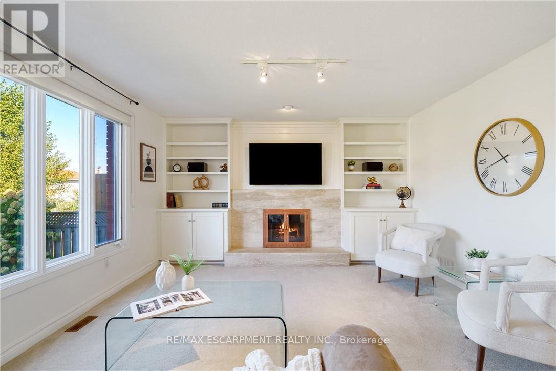 43 Glenayr Street, Hamilton, ON - Indoor Photo Showing Living Room With Fireplace
