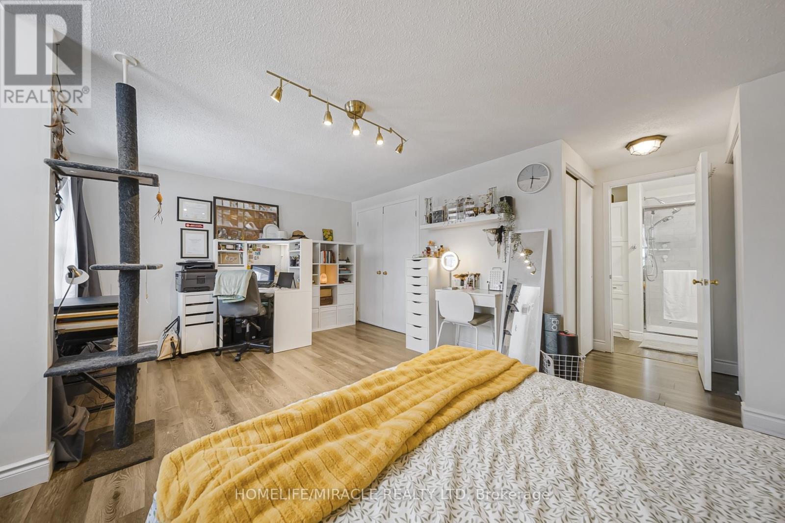 469 Old Newbury Lane, Cambridge, ON - Indoor Photo Showing Bedroom