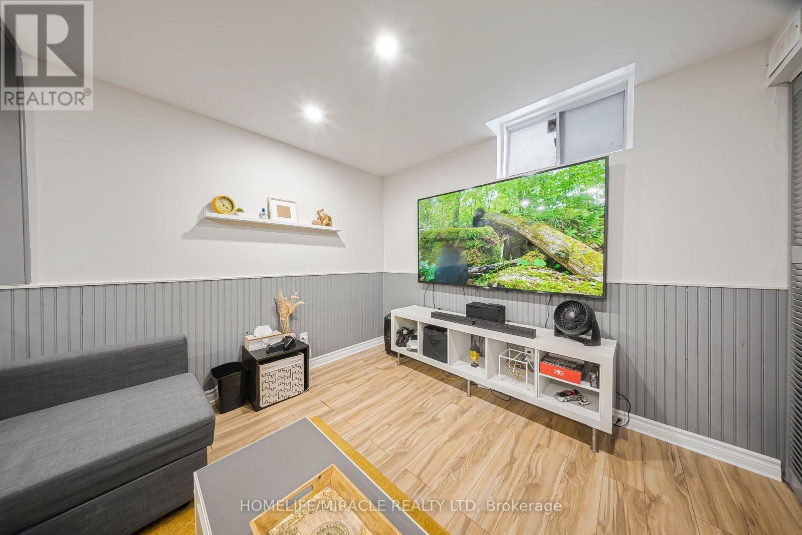 469 Old Newbury Lane, Cambridge, ON - Indoor Photo Showing Other Room