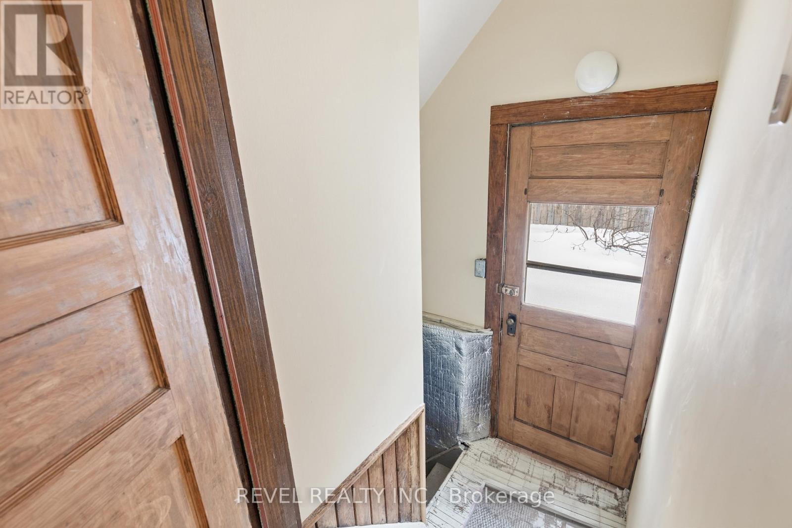 31 Fair Avenue, Kawartha Lakes (Lindsay), ON - Indoor Photo Showing Other Room
