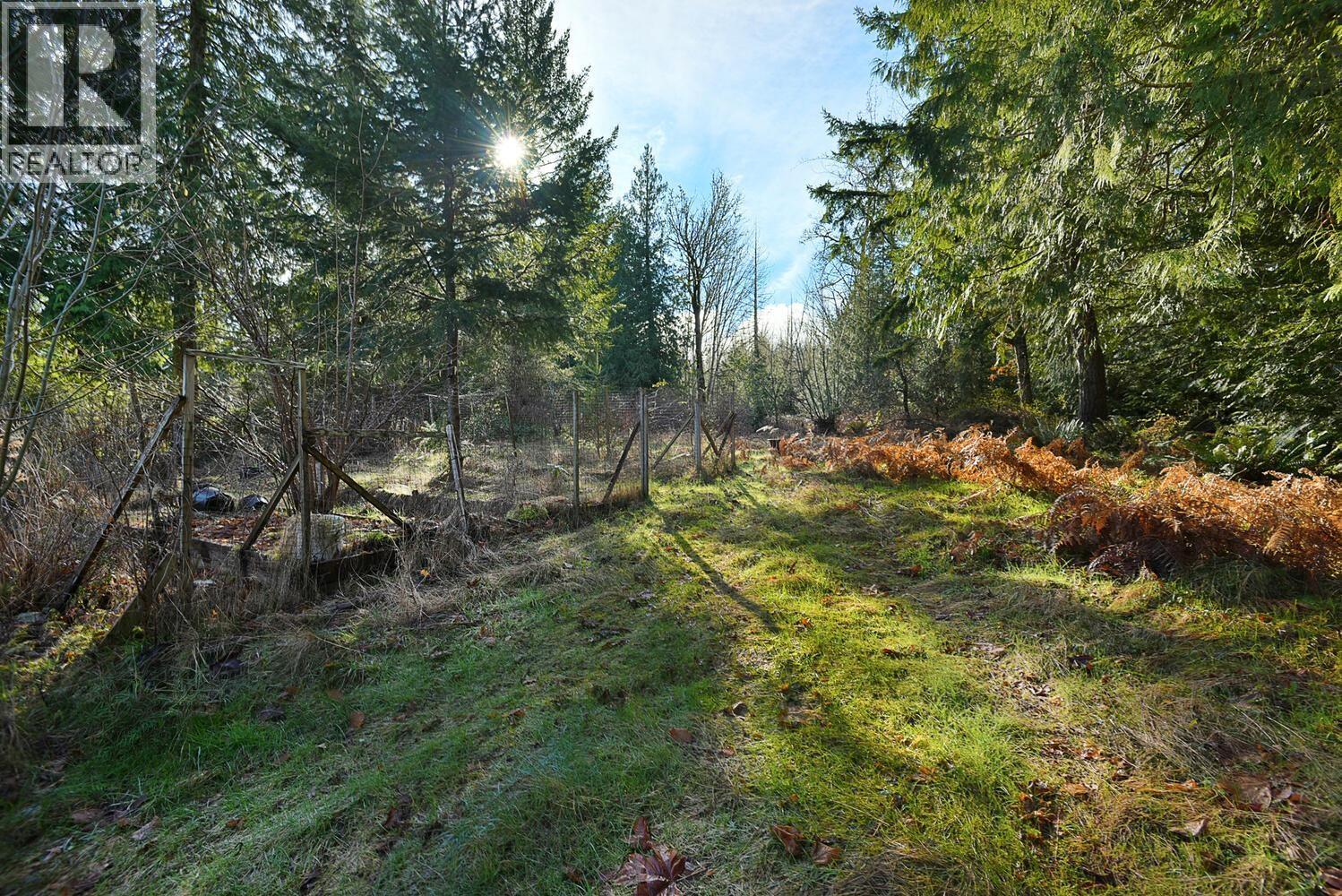 6377 N Gale Avenue, Sechelt, BC