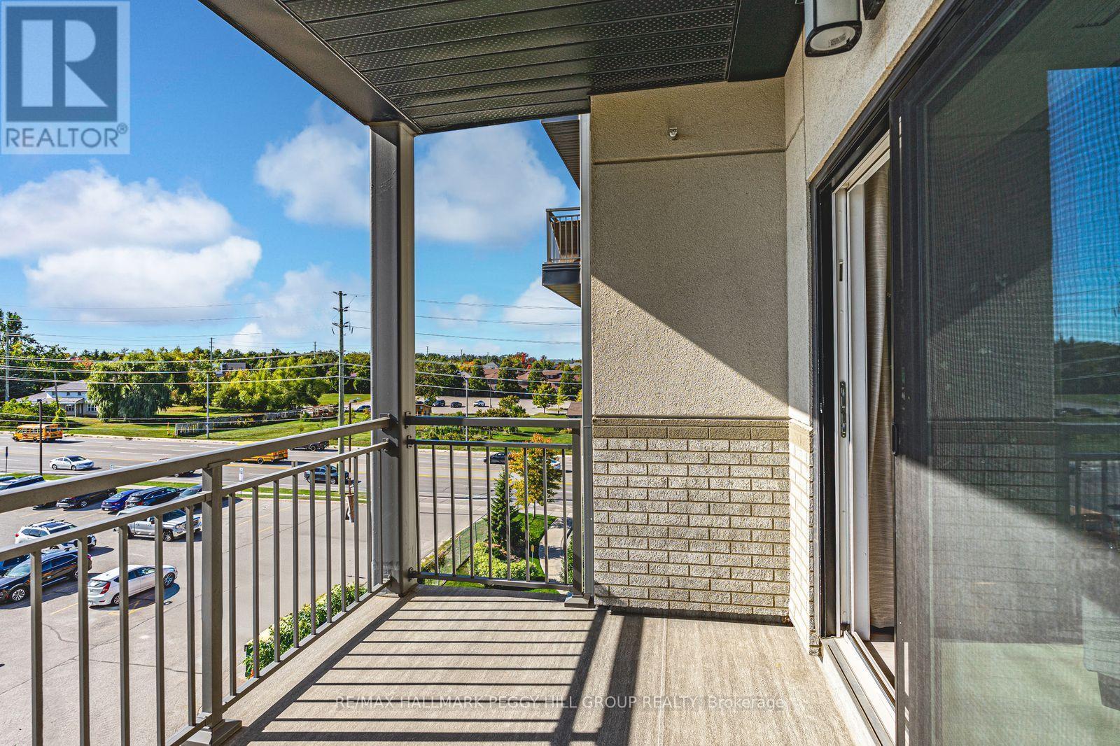 404 - 295 Cundles Road E, Barrie, ON - Outdoor With Balcony With Exterior