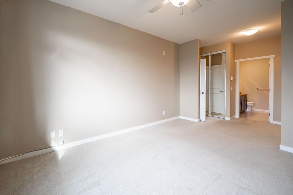 211-1350 Ridgeway Drive, Kelowna, BC - Indoor Photo Showing Other Room