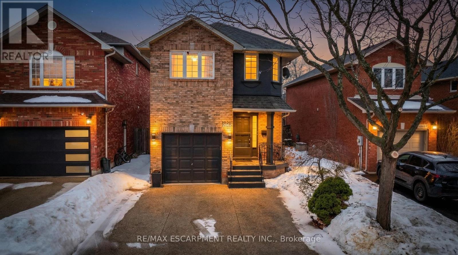 2062 Westmount Drive, Oakville, ON - Outdoor