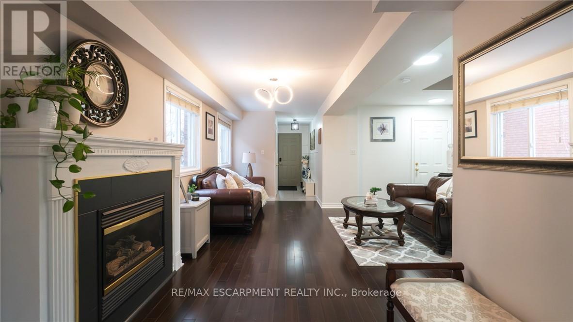 2062 Westmount Drive, Oakville, ON - Indoor With Fireplace