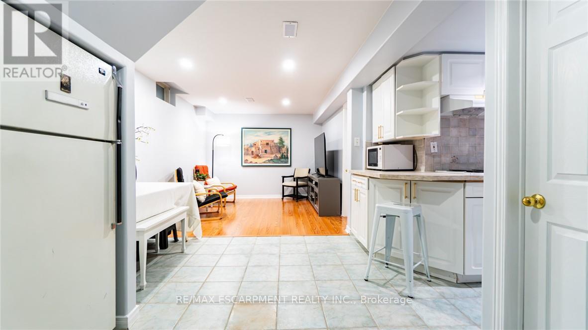 2062 Westmount Drive, Oakville, ON - Indoor Photo Showing Other Room