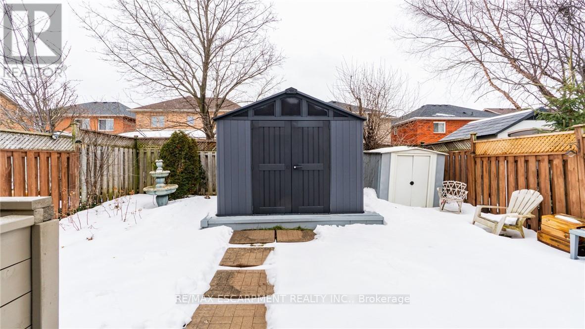 2062 Westmount Drive, Oakville, ON - Outdoor