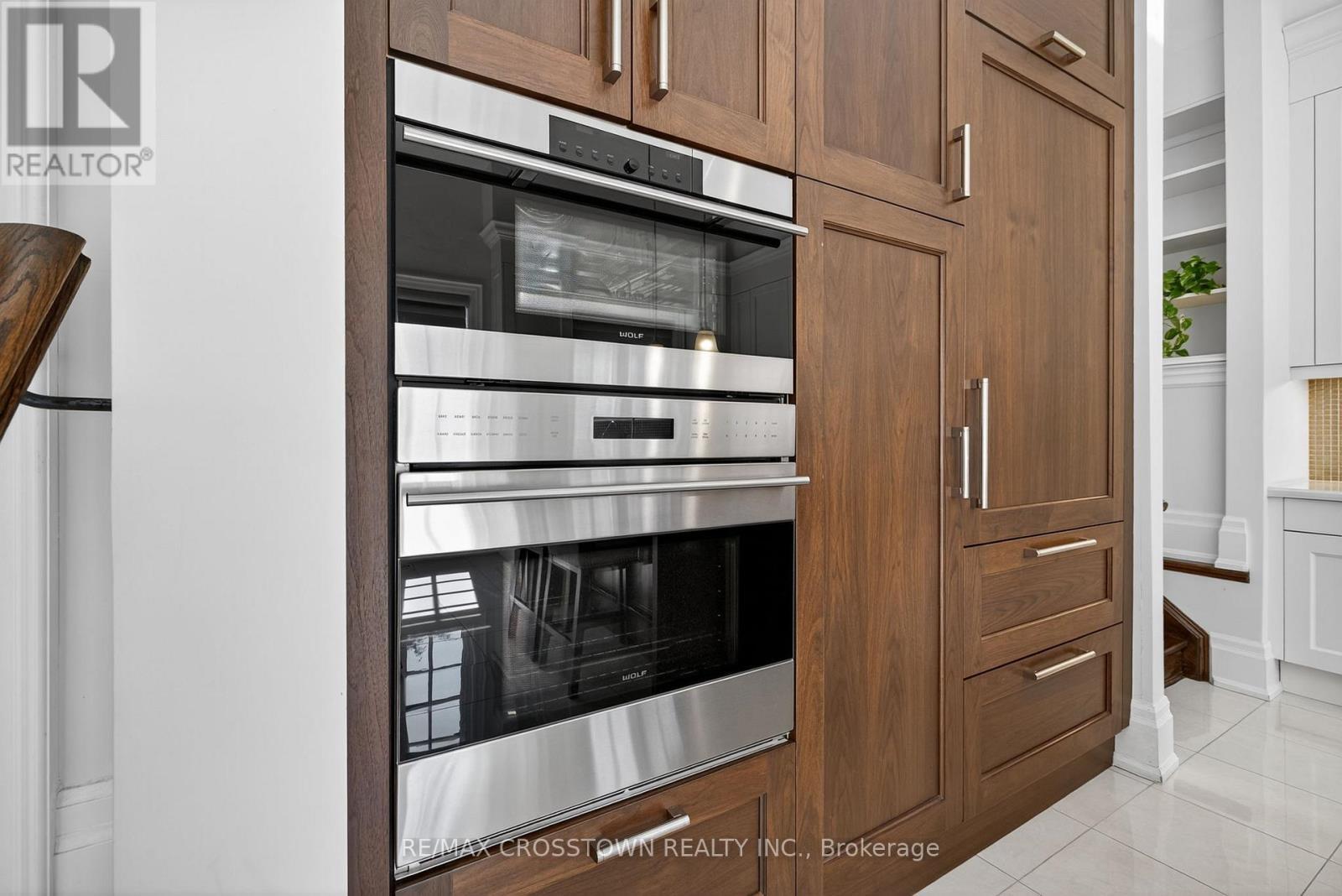 10 Annsleywood Court, Vaughan, ON - Indoor