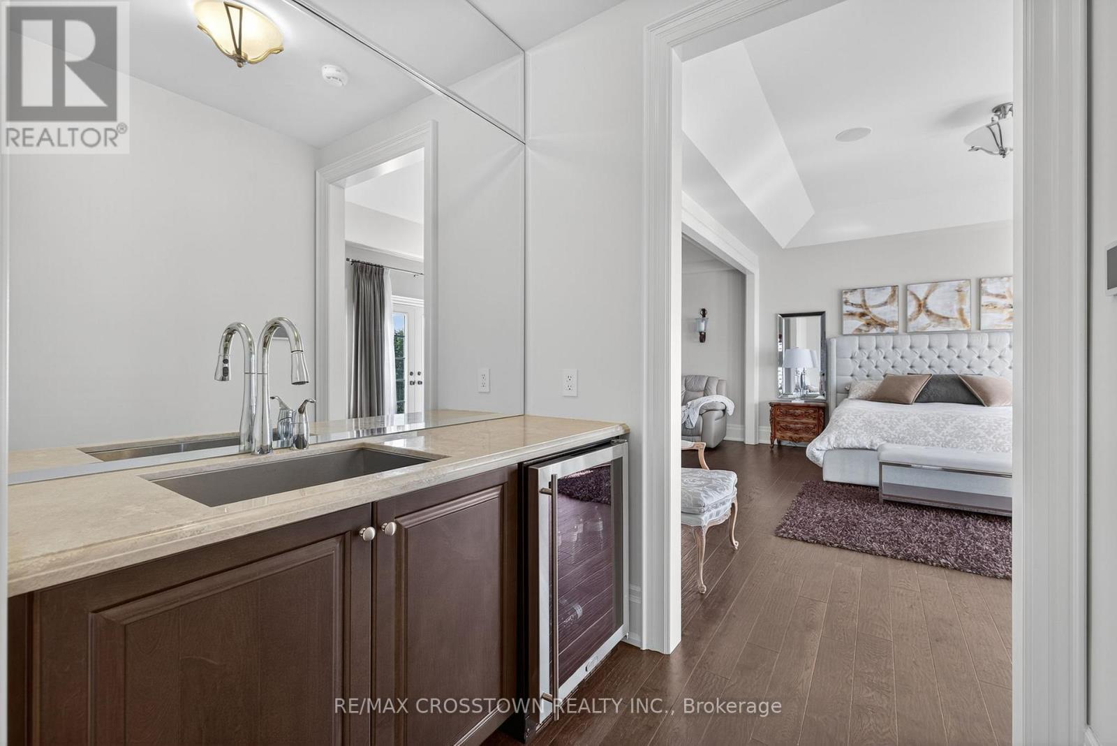 10 Annsleywood Court, Vaughan, ON - Indoor