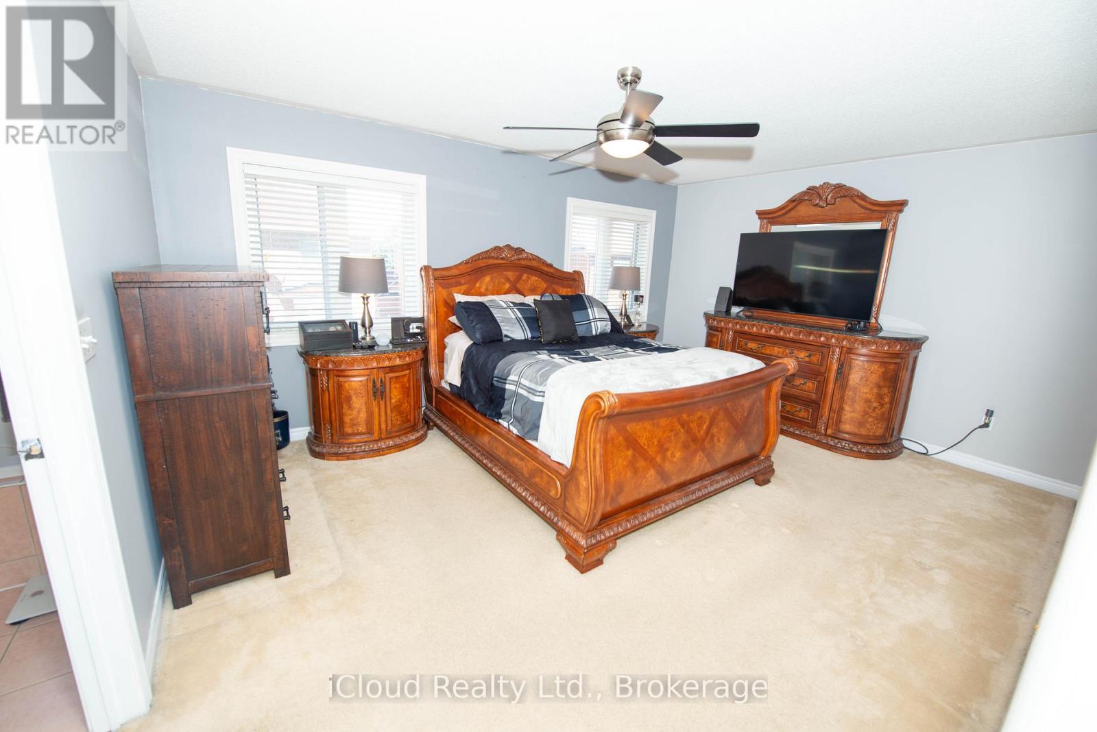 19 Fountainview Way, Brampton, ON - Indoor Photo Showing Bedroom