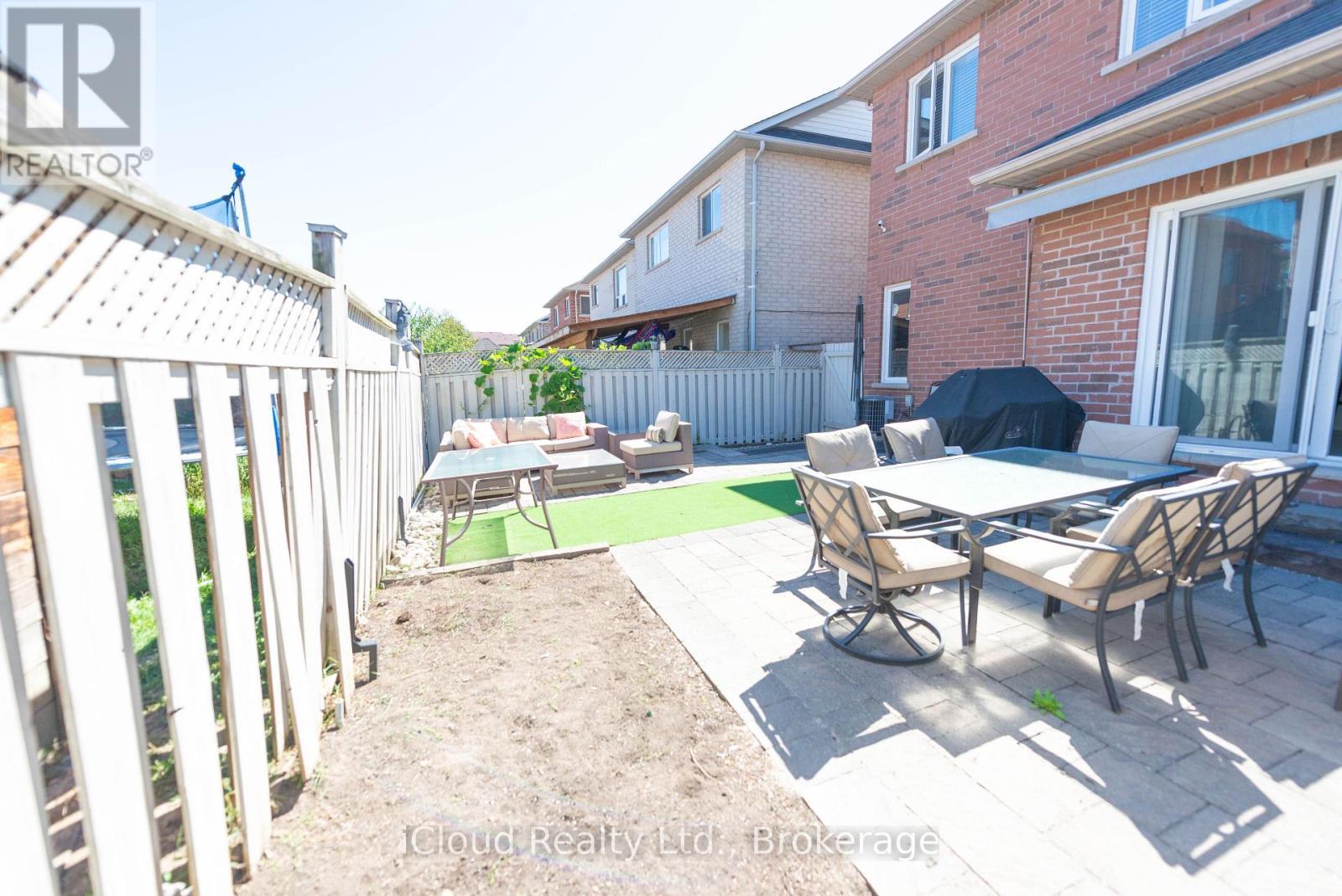 19 Fountainview Way, Brampton, ON - Outdoor With Deck Patio Veranda With Exterior