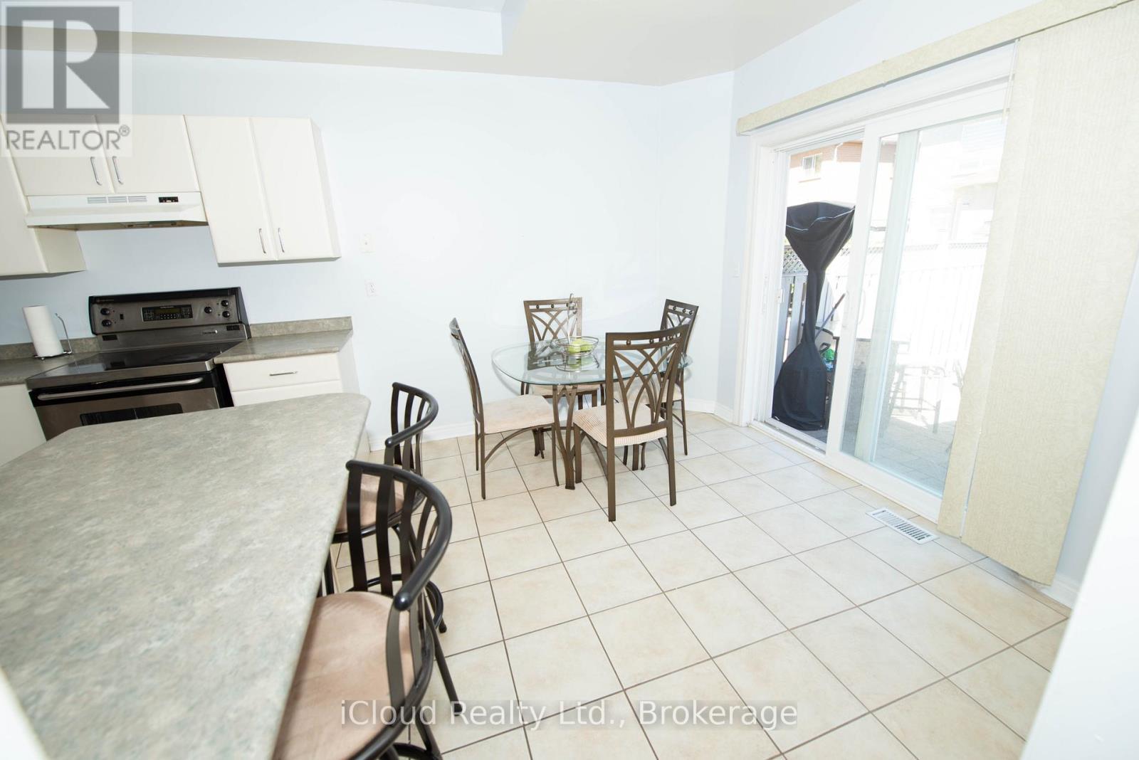 19 Fountainview Way, Brampton, ON - Indoor